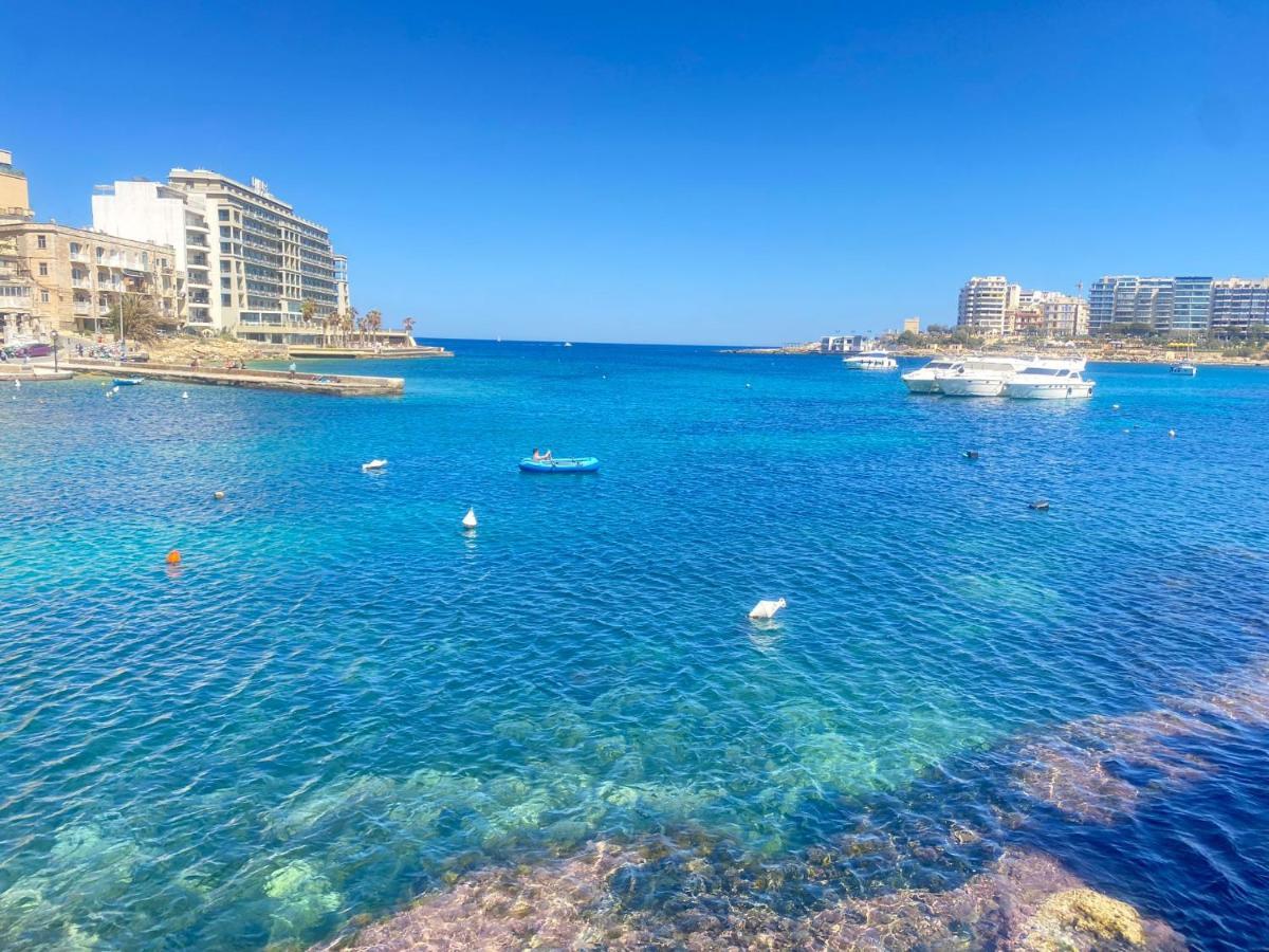 F8 1 Seaview Room, Living And Bathroom Shared , Stjulians Сент Джулианс Экстерьер фото