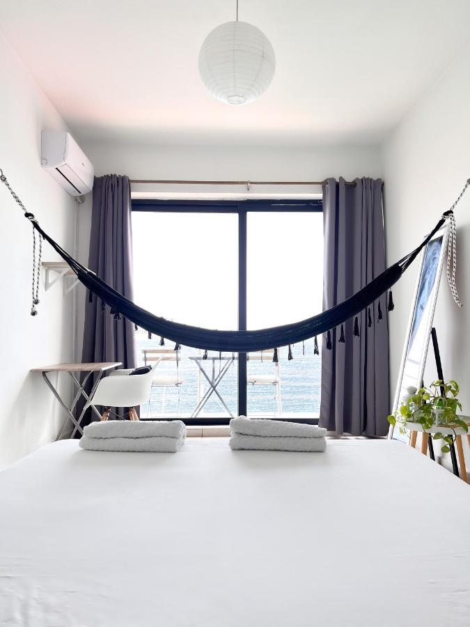 F8 1 Seaview Room, Living And Bathroom Shared , Stjulians Сент Джулианс Экстерьер фото